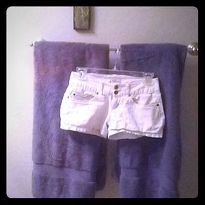 Cute white shorts